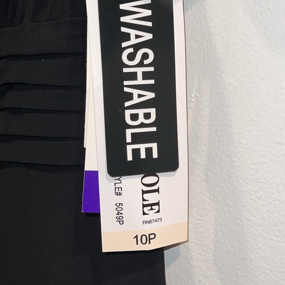 Danny & Nicole Short Sleeve Black Blouse with Faux Buckle Waist, Size 10P - Picture 13 of 13